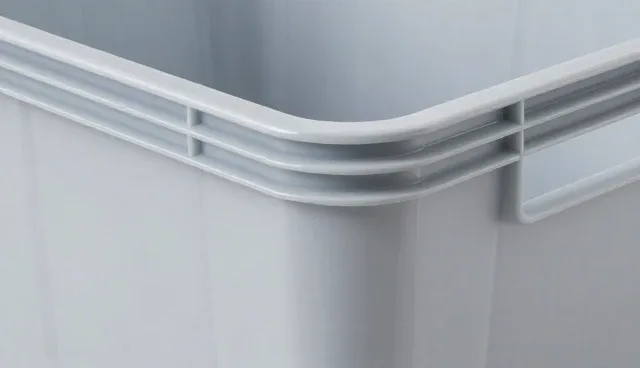 塑料周转箱在仓储场景中的适用性与限制